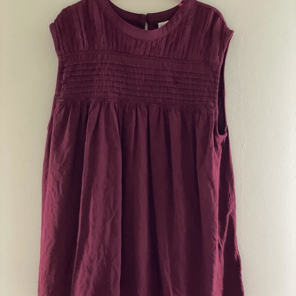 *Old Navy* tank top